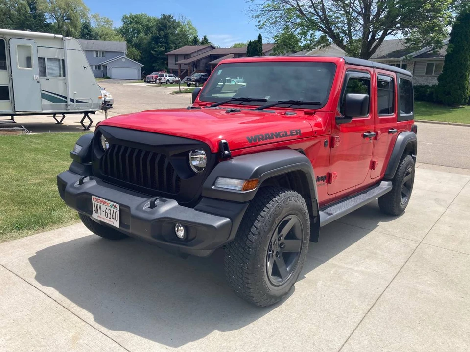 2023 Jeep JL Wrangler - Image 6 of 12