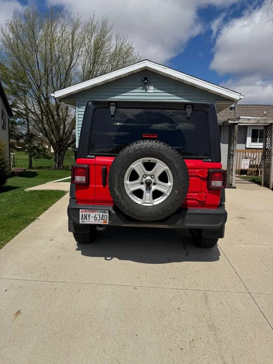 2023 Jeep JL Wrangler - Image 8 of 12