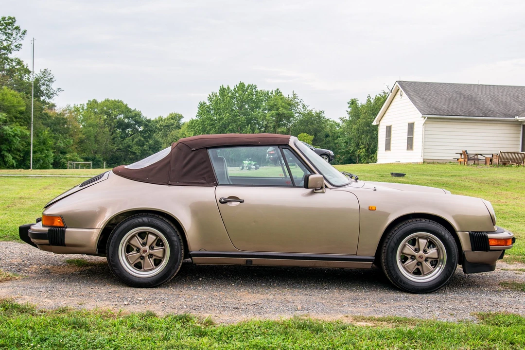 1984 Porsche 911 Carrera 3.2 - Image 12 of 31