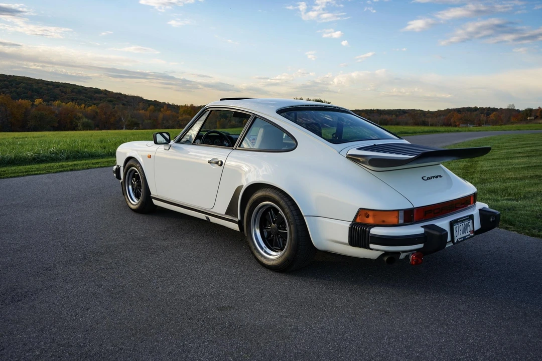 1984 Porsche 911 Carrera 3.2 - Image 12 of 31