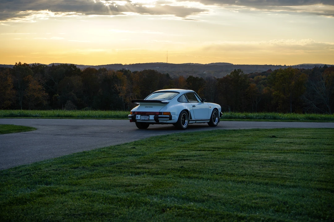 1984 Porsche 911 Carrera 3.2 - Image 30 of 31