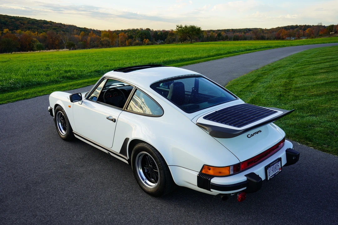 1984 Porsche 911 Carrera 3.2 - Image 17 of 31