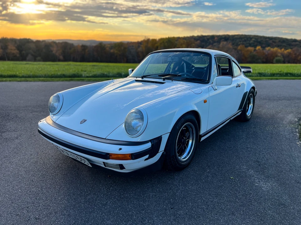 1984 Porsche 911 Carrera 3.2 - Image 2 of 31