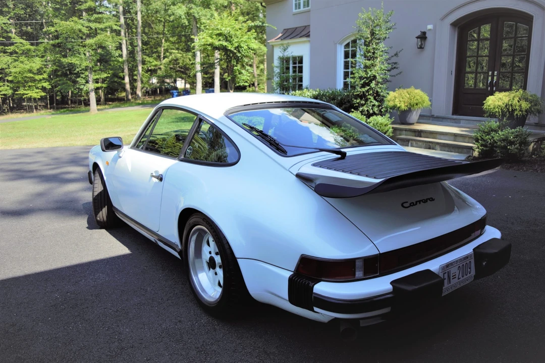 1984 Porsche 911 Carrera 3.2 - Image 12 of 31