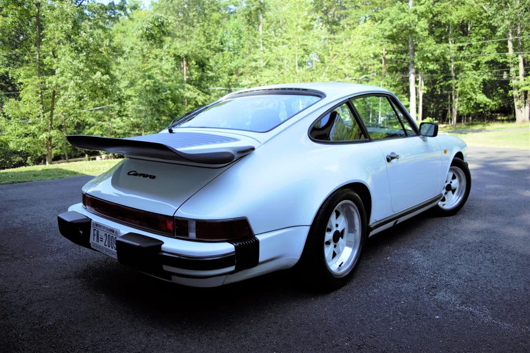 1984 Porsche 911 Carrera 3.2 - Image 9 of 31