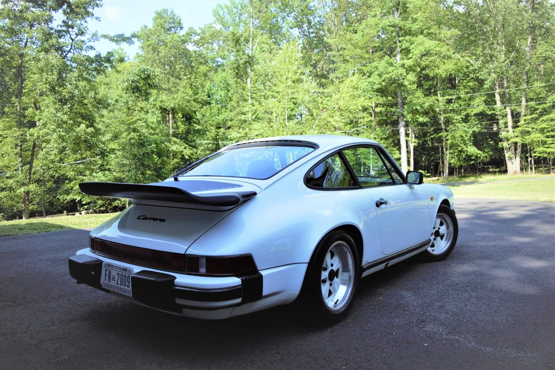 1984 Porsche 911 Carrera 3.2 - Image 8 of 31