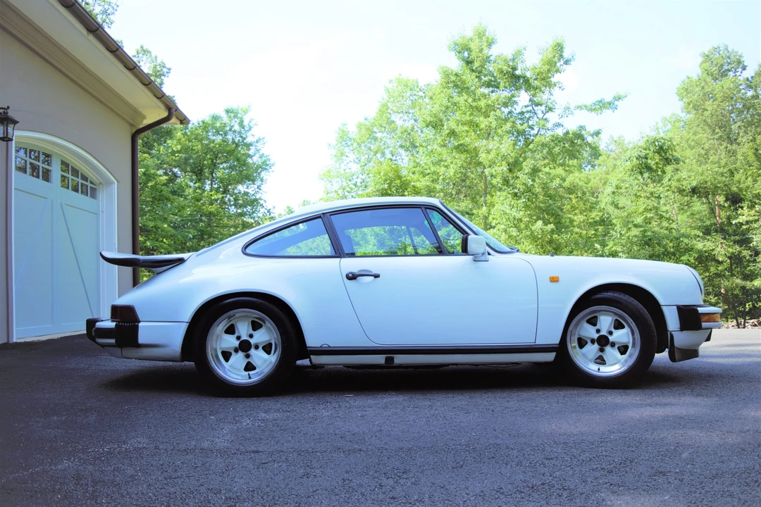 1984 Porsche 911 Carrera 3.2 - Image 7 of 31