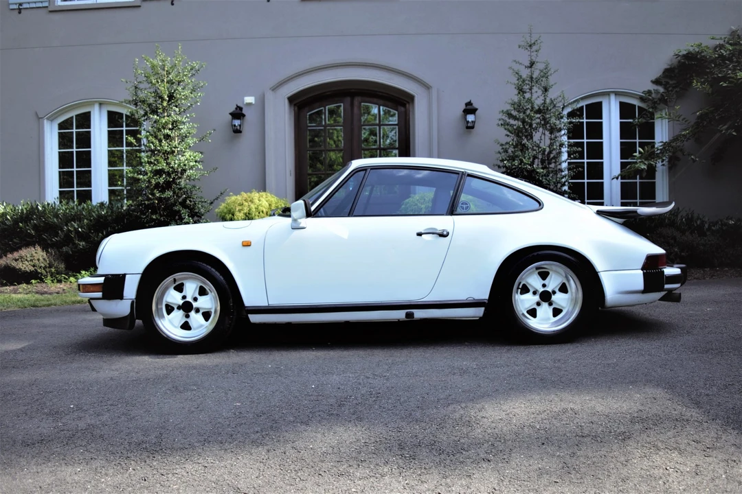1984 Porsche 911 Carrera 3.2 - Image 16 of 31