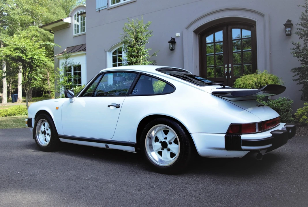 1984 Porsche 911 Carrera 3.2 - Image 15 of 31