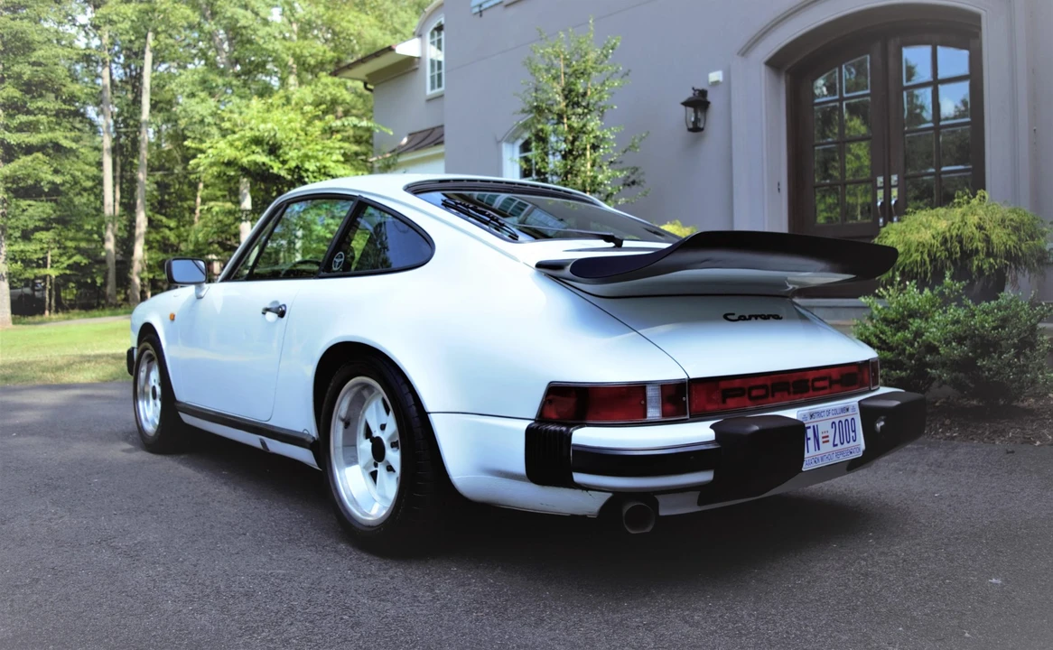 1984 Porsche 911 Carrera 3.2 - Image 13 of 31