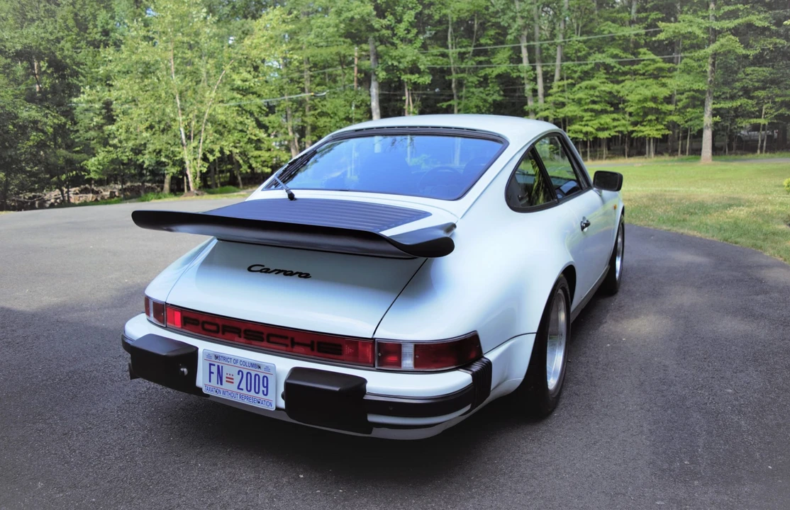 1984 Porsche 911 Carrera 3.2 - Image 10 of 31