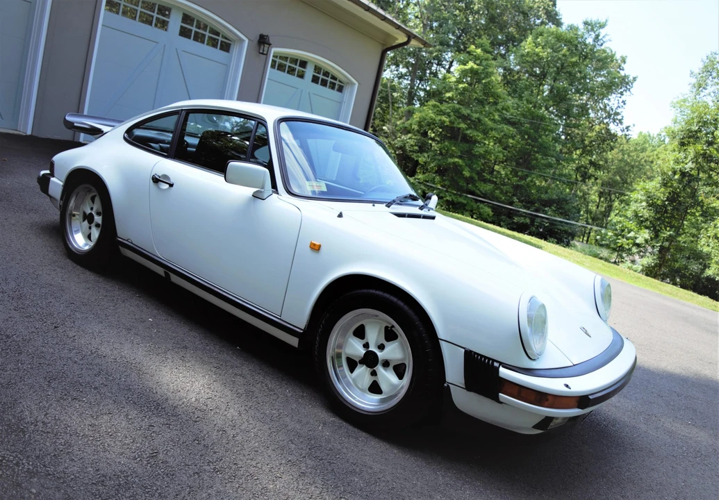 1984 Porsche 911 Carrera 3.2 - Image 4 of 31