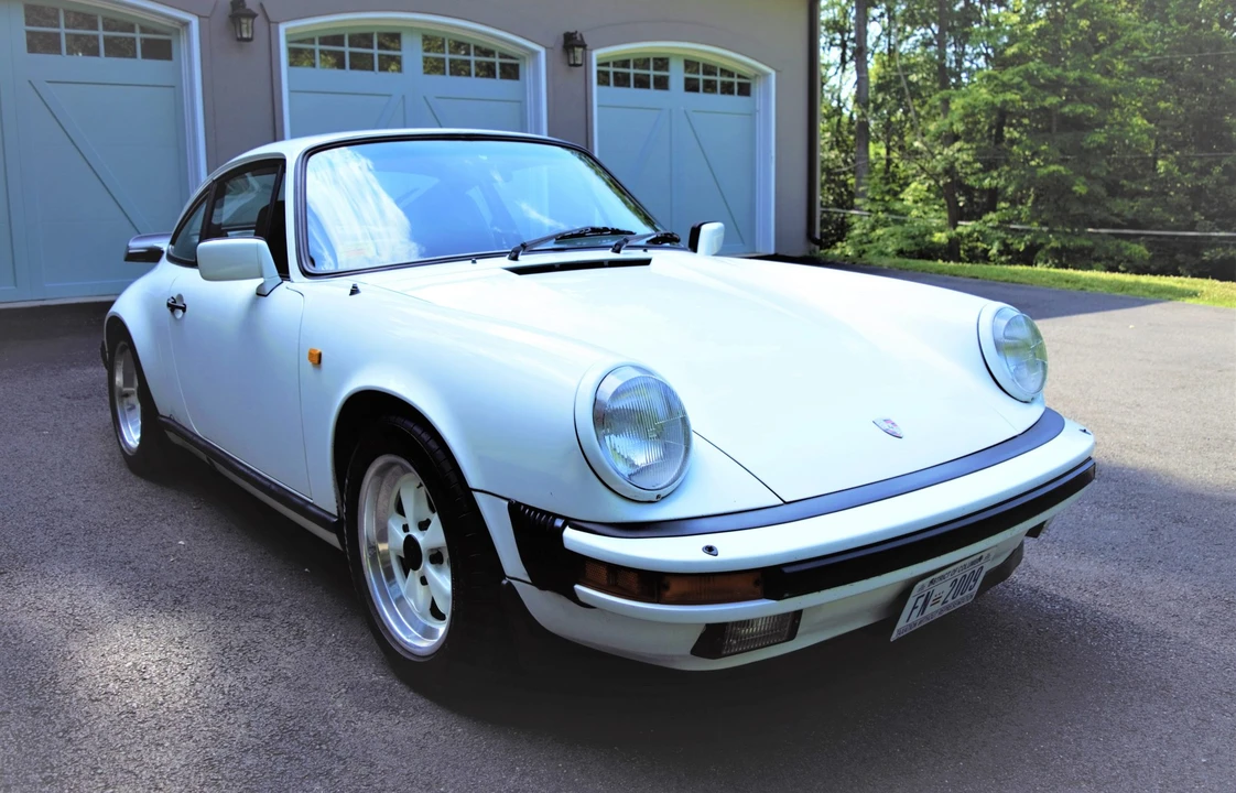 1984 Porsche 911 Carrera 3.2 - Image 2 of 31