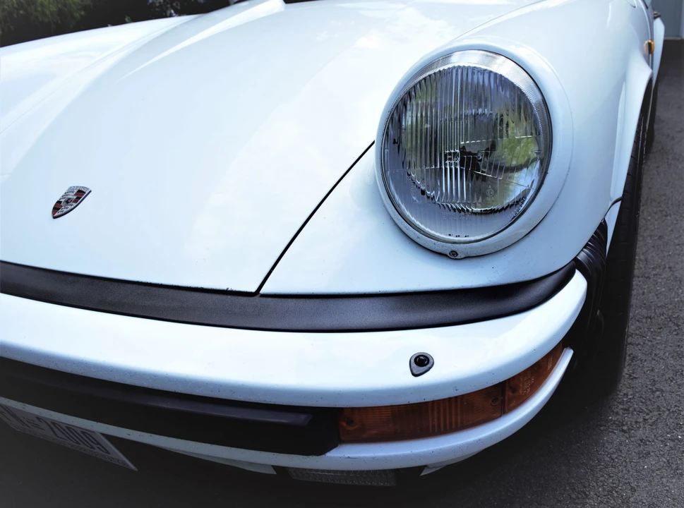 1984 Porsche 911 Carrera 3.2 - Image 28 of 31