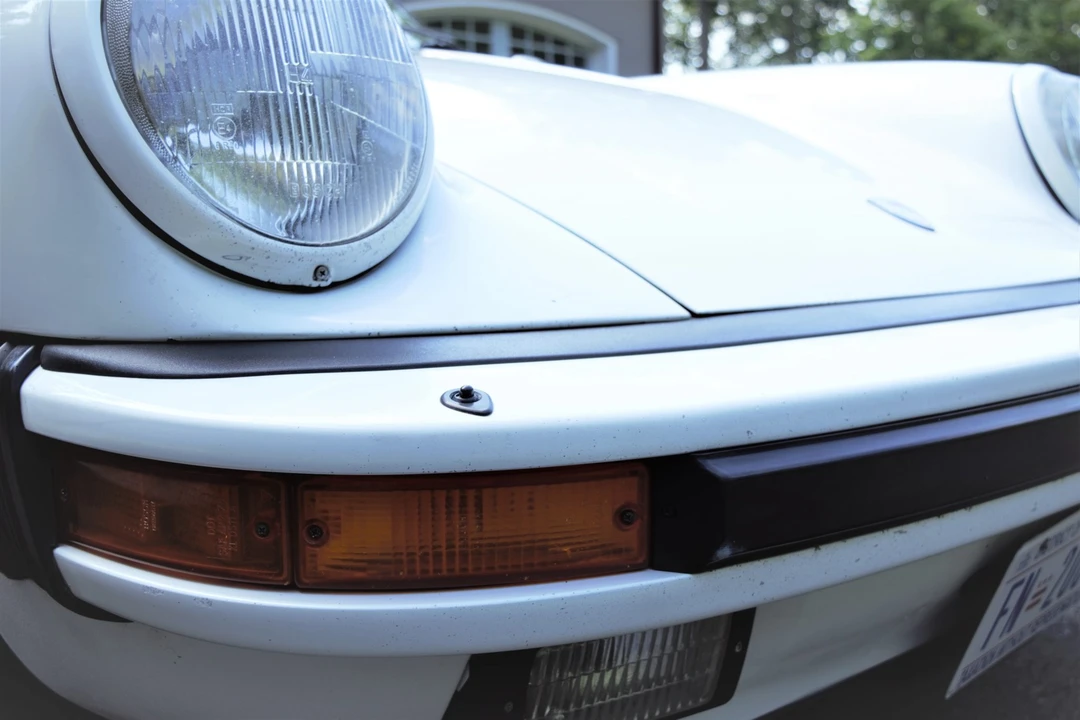 1984 Porsche 911 Carrera 3.2 - Image 29 of 31