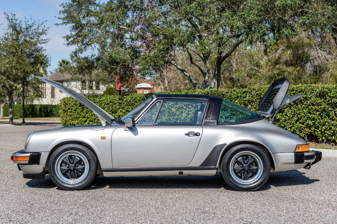 1984 Porsche 911 Carrera 3.2 - Image 14 of 31