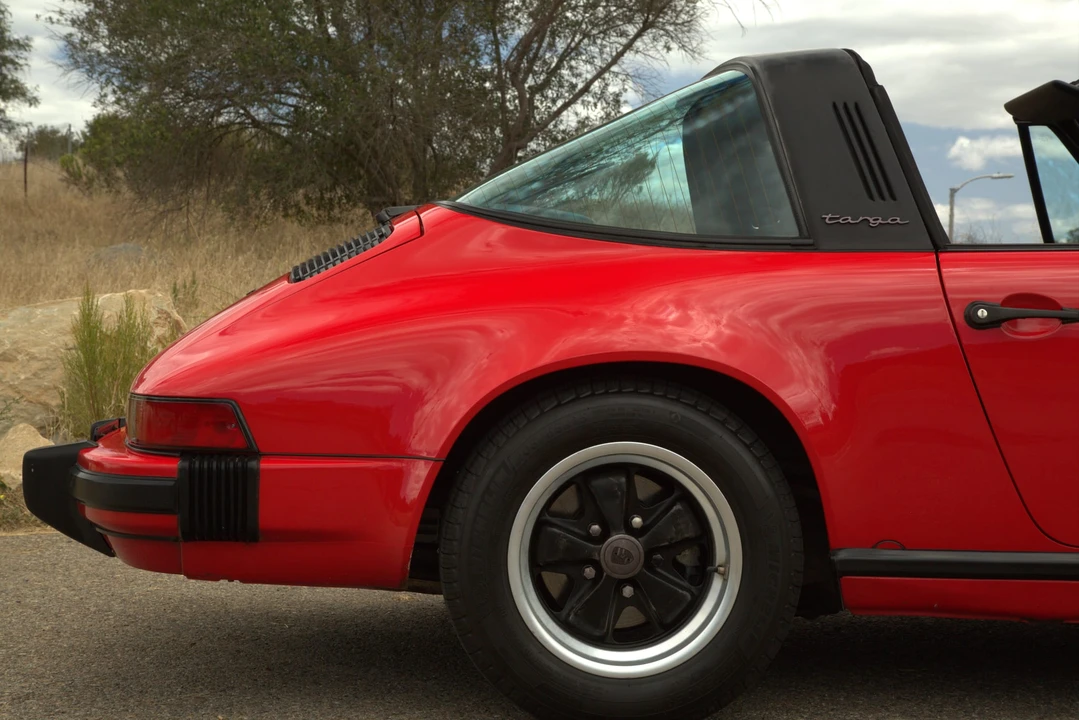 1984 Porsche 911 Carrera 3.2 - Image 29 of 31