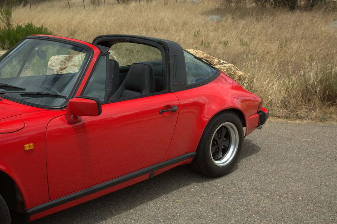 1984 Porsche 911 Carrera 3.2 - Image 28 of 31