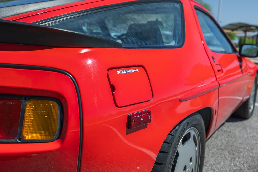 1984 Porsche 928 S - Image 25 of 31