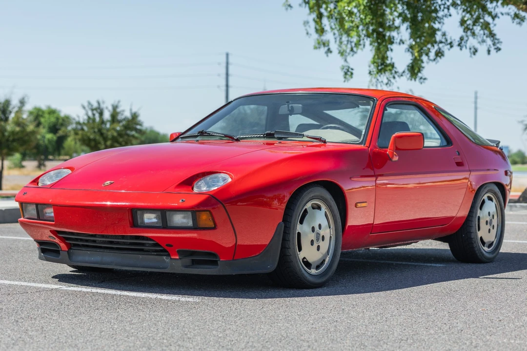 1984 Porsche 928 S - Image 1 of 31