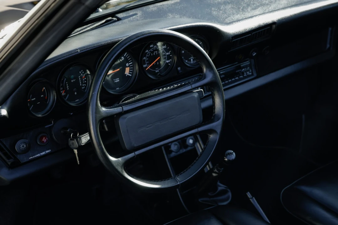 1985 Porsche 911 Carrera 3.2 - Image 26 of 31
