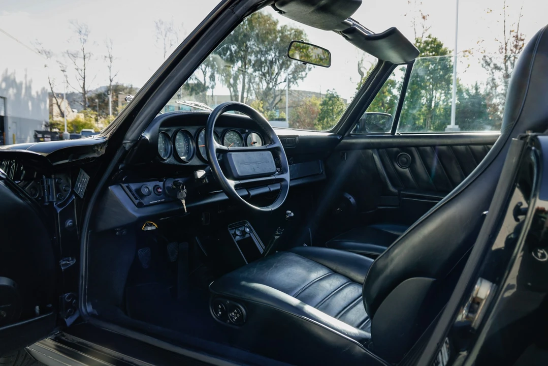 1985 Porsche 911 Carrera 3.2 - Image 23 of 31