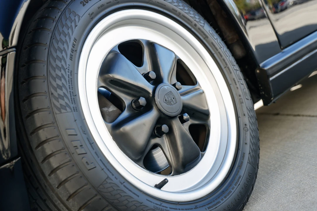 1985 Porsche 911 Carrera 3.2 - Image 22 of 31