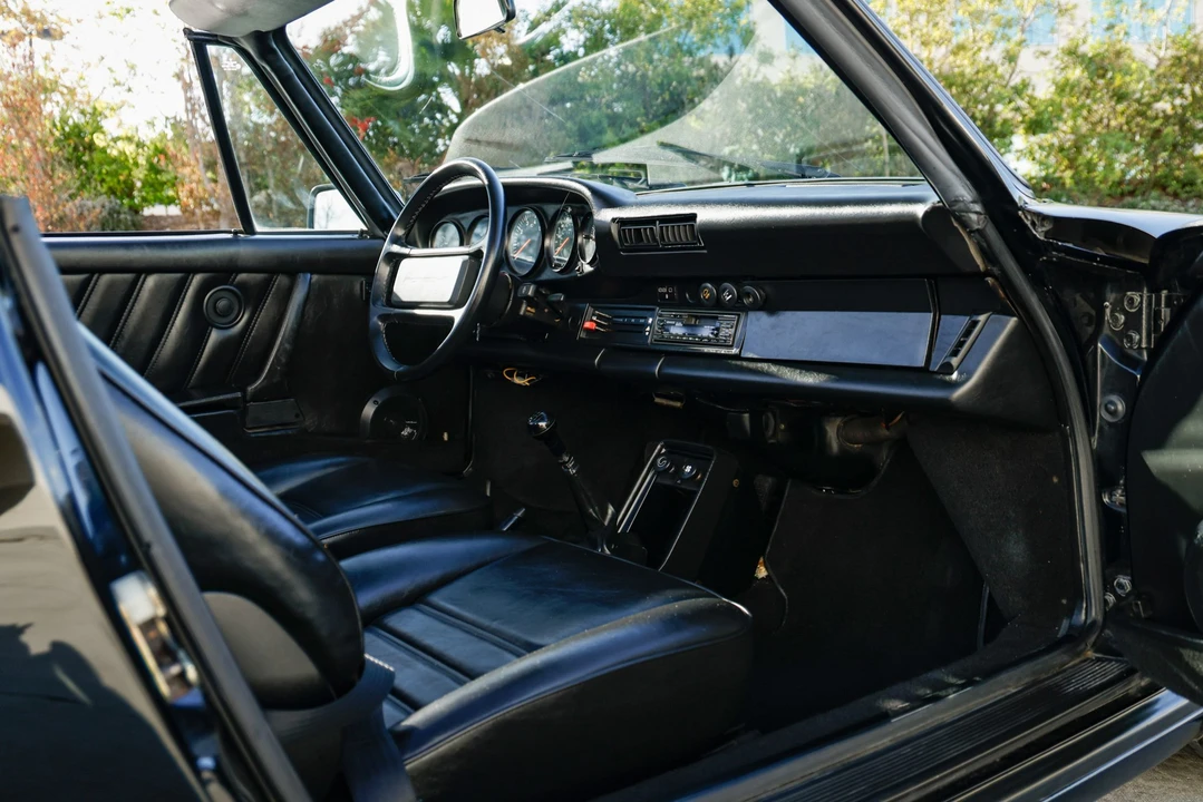1985 Porsche 911 Carrera 3.2 - Image 29 of 31