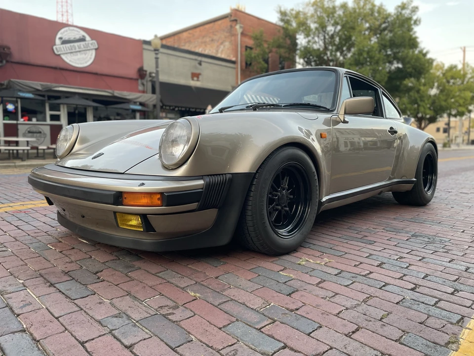 1985 Porsche 911 Carrera 3.2 - Image 2 of 31