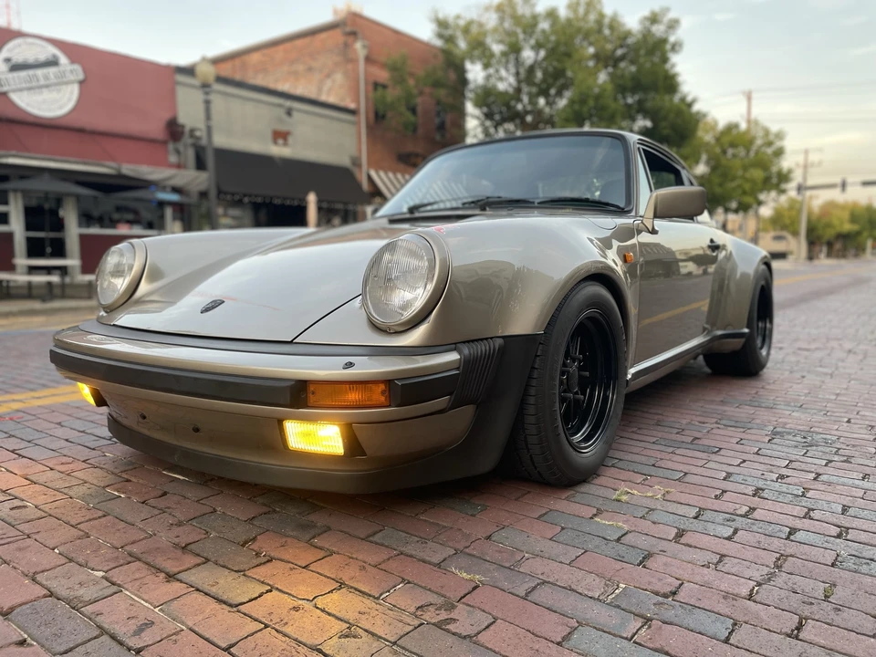 1985 Porsche 911 Carrera 3.2 - Image 5 of 31