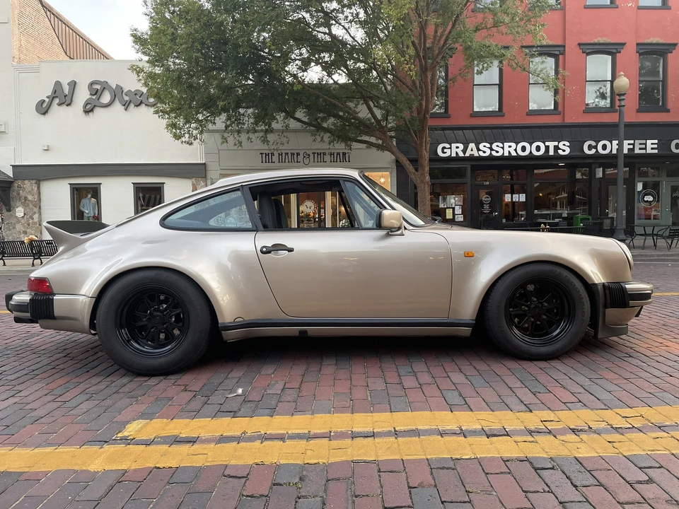 1985 Porsche 911 Carrera 3.2 - Image 11 of 31