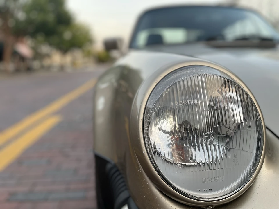1985 Porsche 911 Carrera 3.2 - Image 24 of 31
