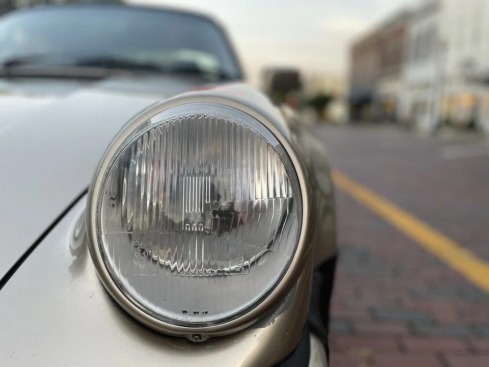 1985 Porsche 911 Carrera 3.2 - Image 25 of 31