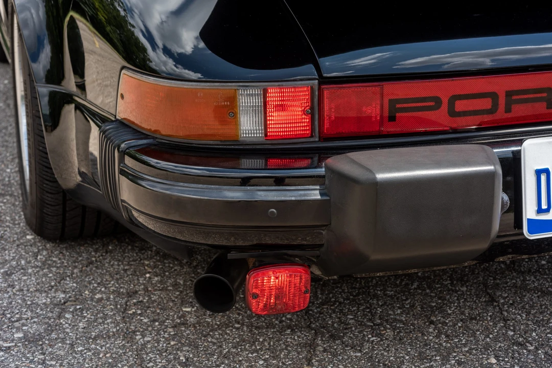 1985 Porsche 911 Carrera 3.2 - Image 29 of 31