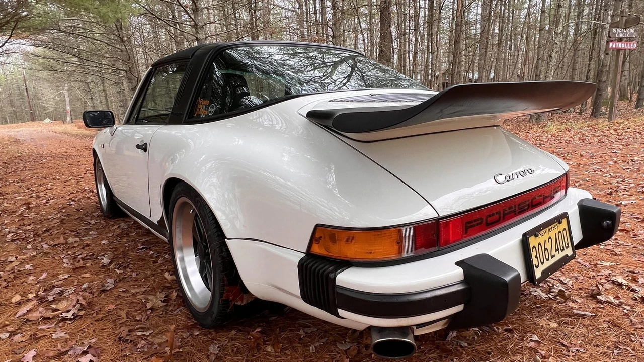 1985 Porsche 911 Carrera 3.2 - Image 15 of 31