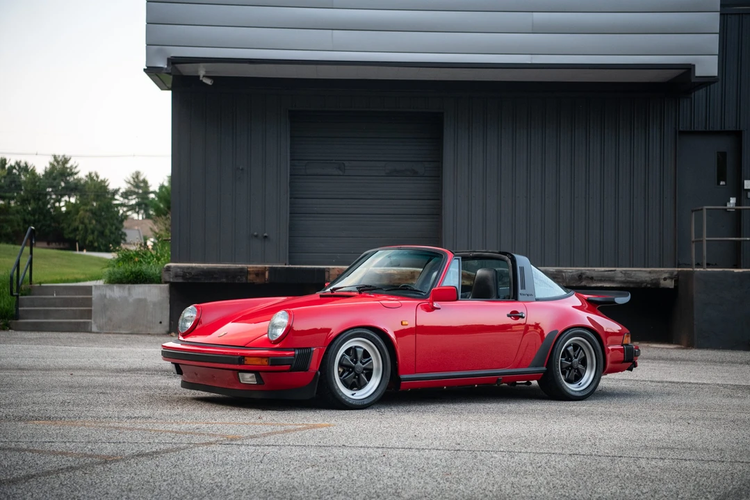 1985 Porsche 911 Carrera 3.2 - Image 2 of 31