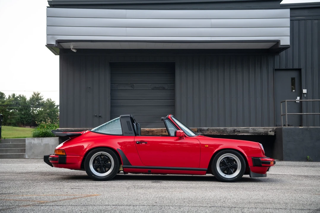 1985 Porsche 911 Carrera 3.2 - Image 18 of 31