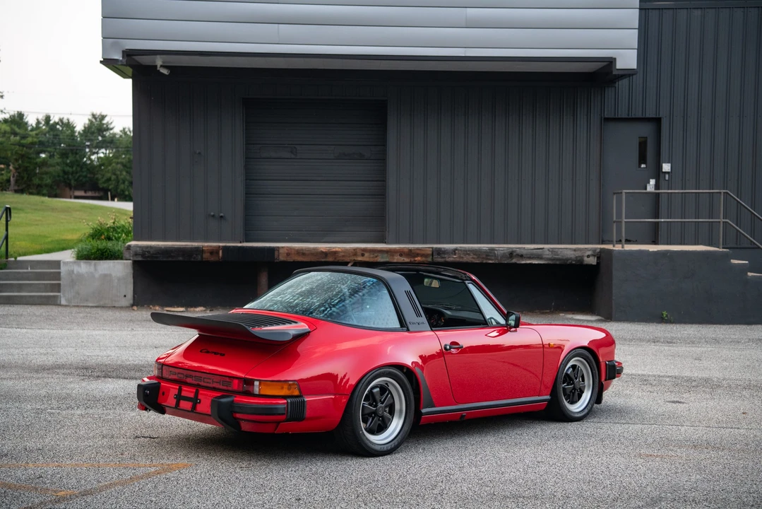 1985 Porsche 911 Carrera 3.2 - Image 23 of 31