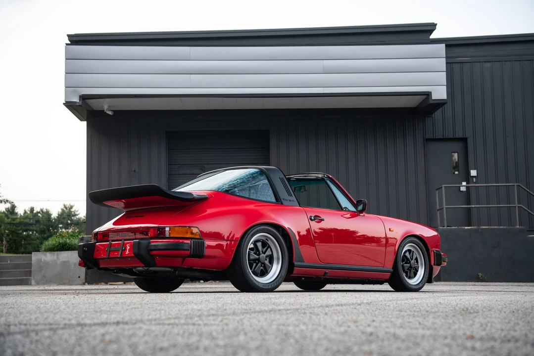 1985 Porsche 911 Carrera 3.2 - Image 25 of 31