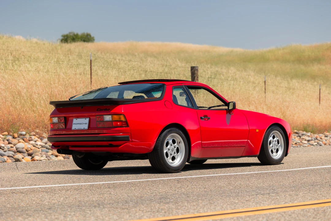 1986 Porsche 944 Turbo - Image 14 of 31