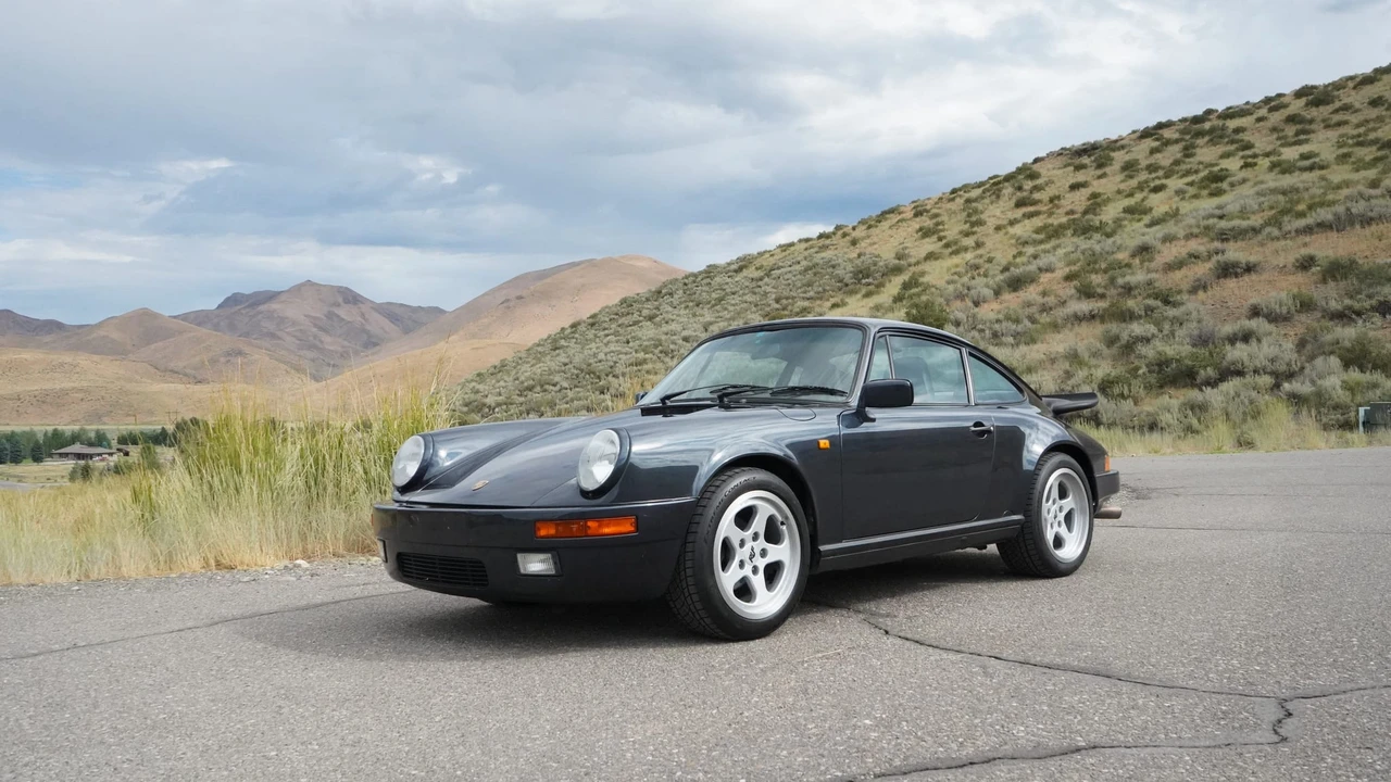 1987 Porsche 911 Carrera 3.2 - Image 2 of 31