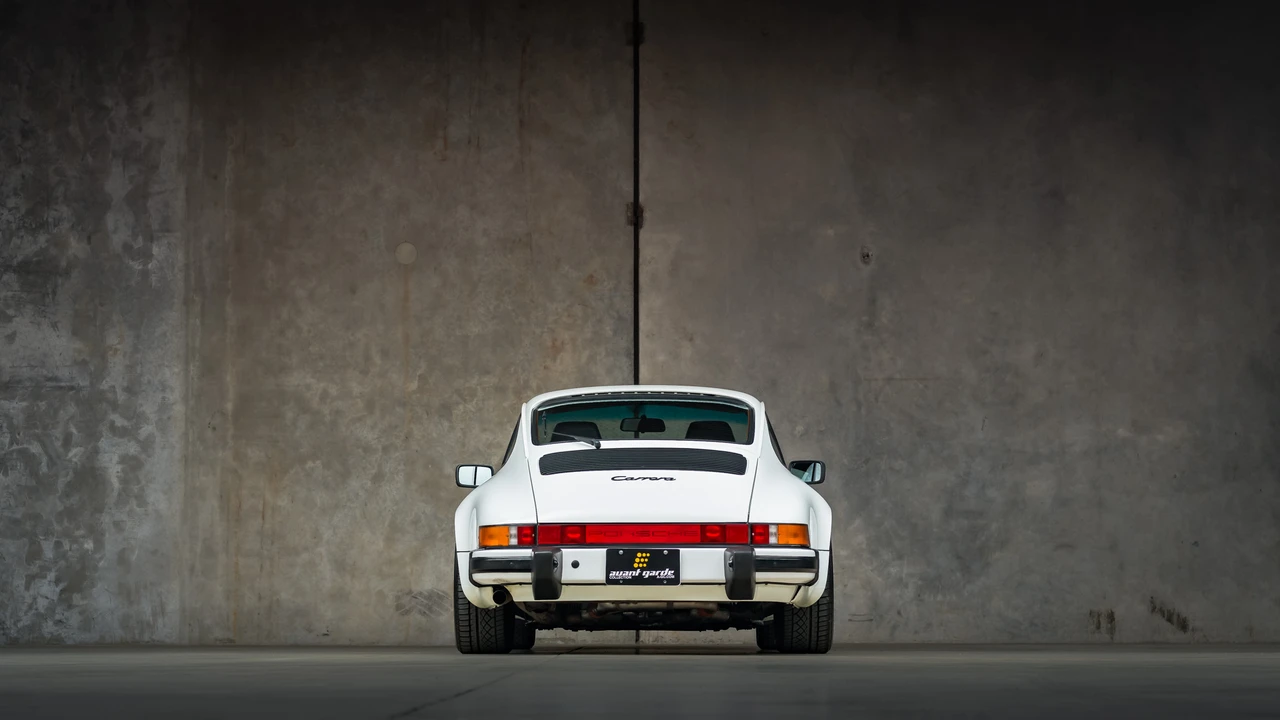 1989 Porsche 911 Carrera 3.2 - Image 11 of 31