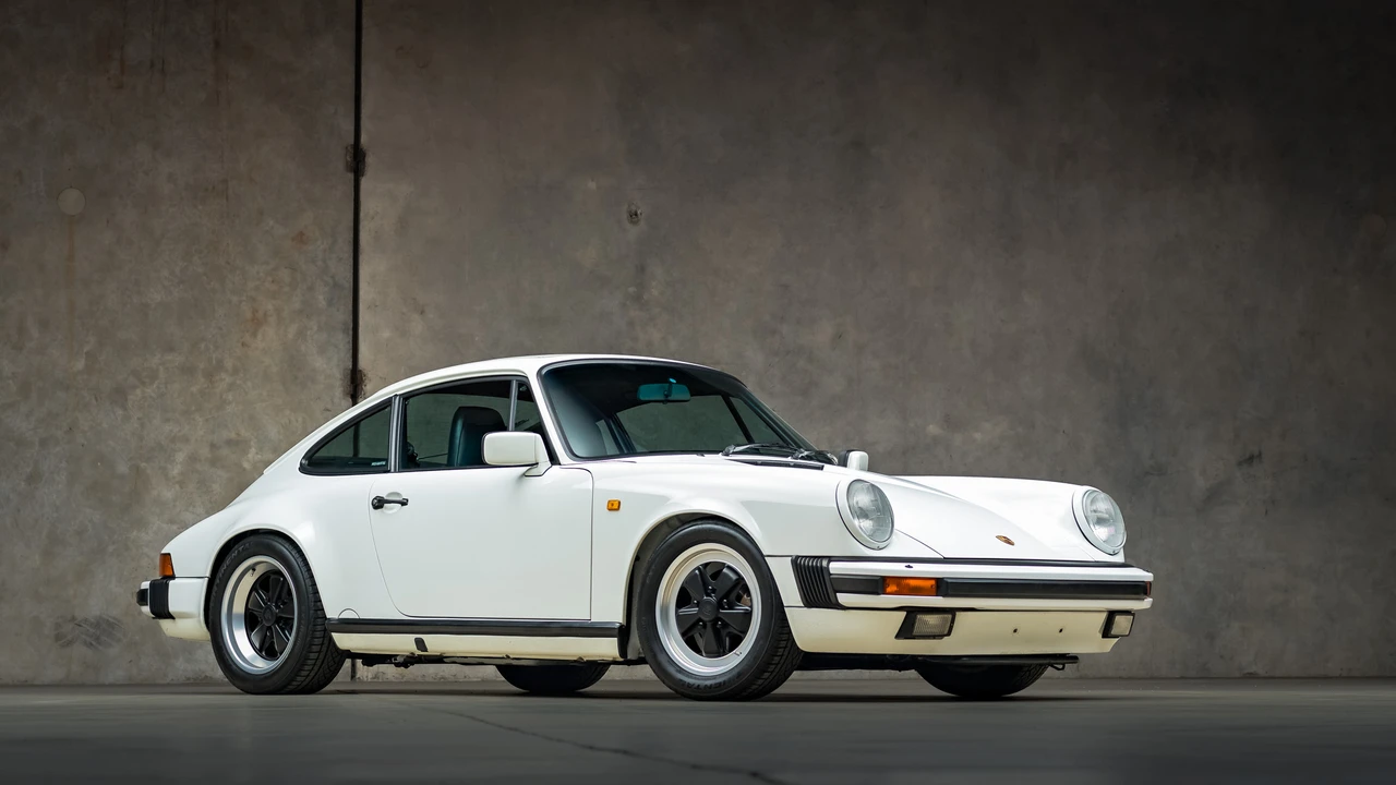 1989 Porsche 911 Carrera 3.2 - Image 17 of 31