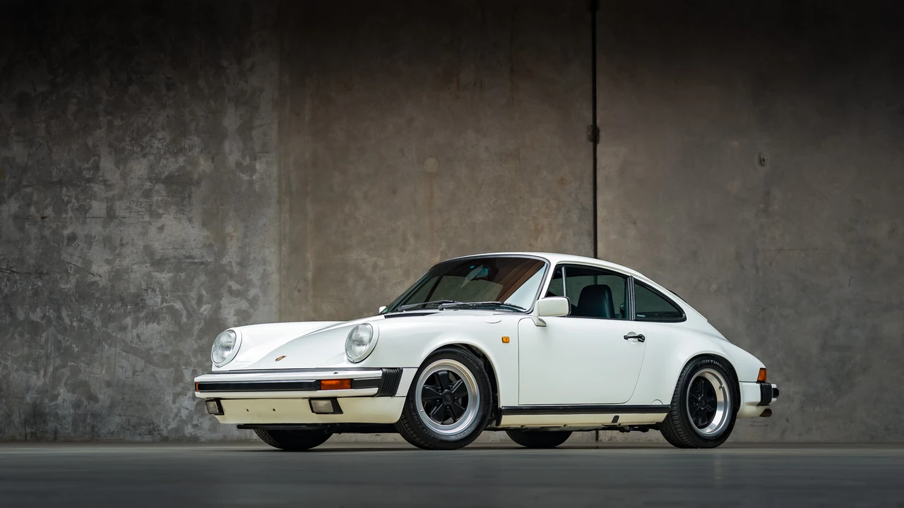 1989 Porsche 911 Carrera 3.2 - Image 4 of 31