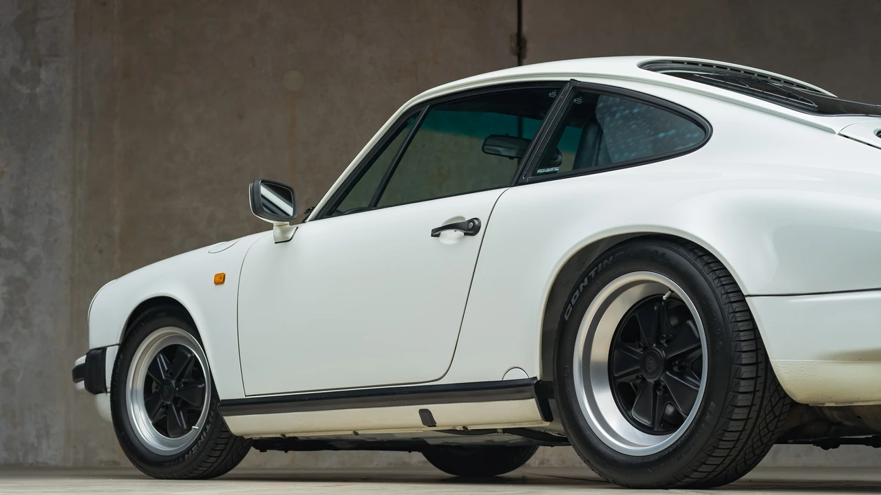 1989 Porsche 911 Carrera 3.2 - Image 25 of 31