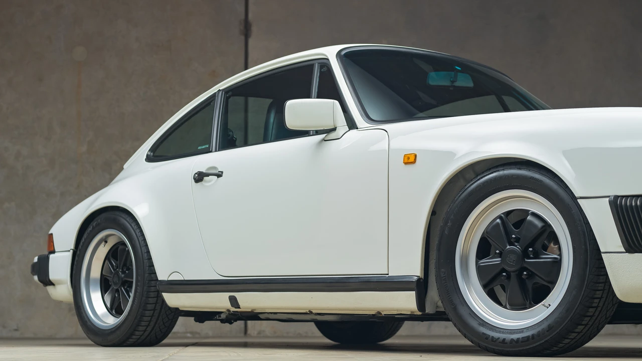 1989 Porsche 911 Carrera 3.2 - Image 23 of 31