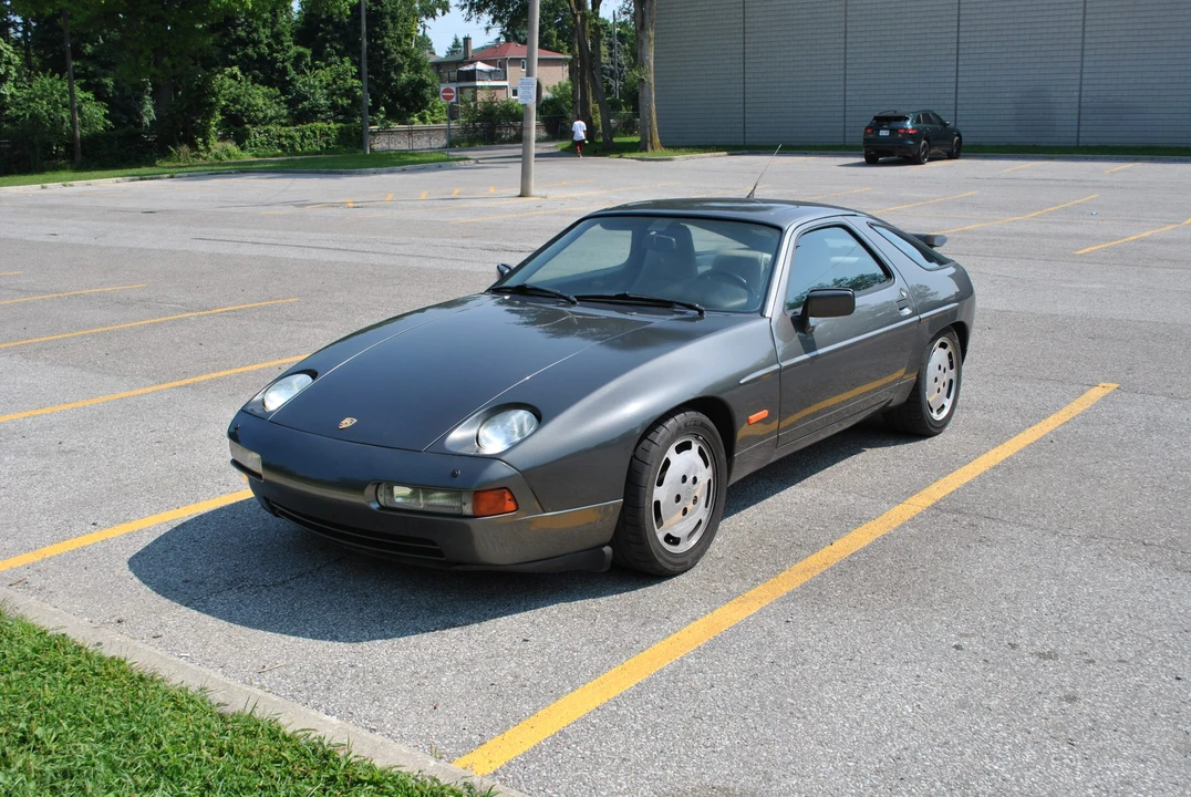 1989 Porsche 928 S4 - Image 2 of 31