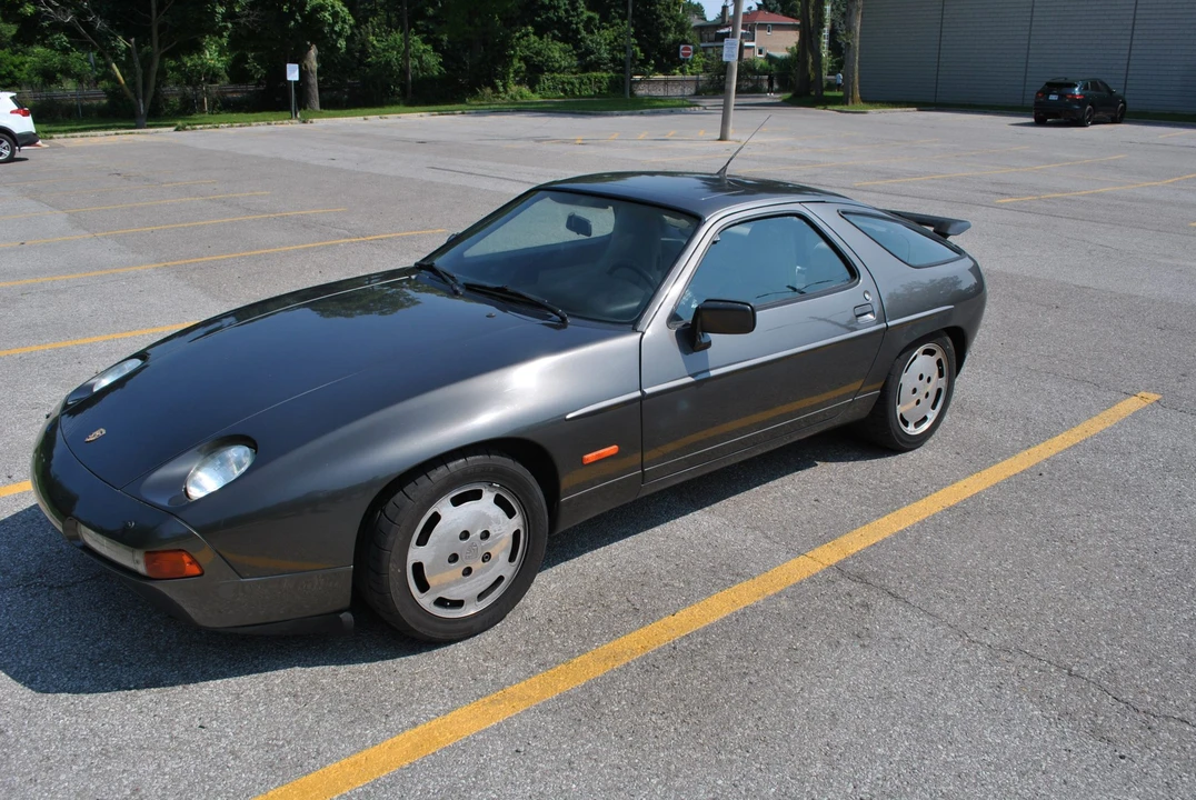 1989 Porsche 928 S4 - Image 8 of 31