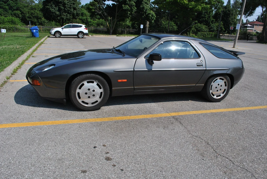 1989 Porsche 928 S4 - Image 10 of 31