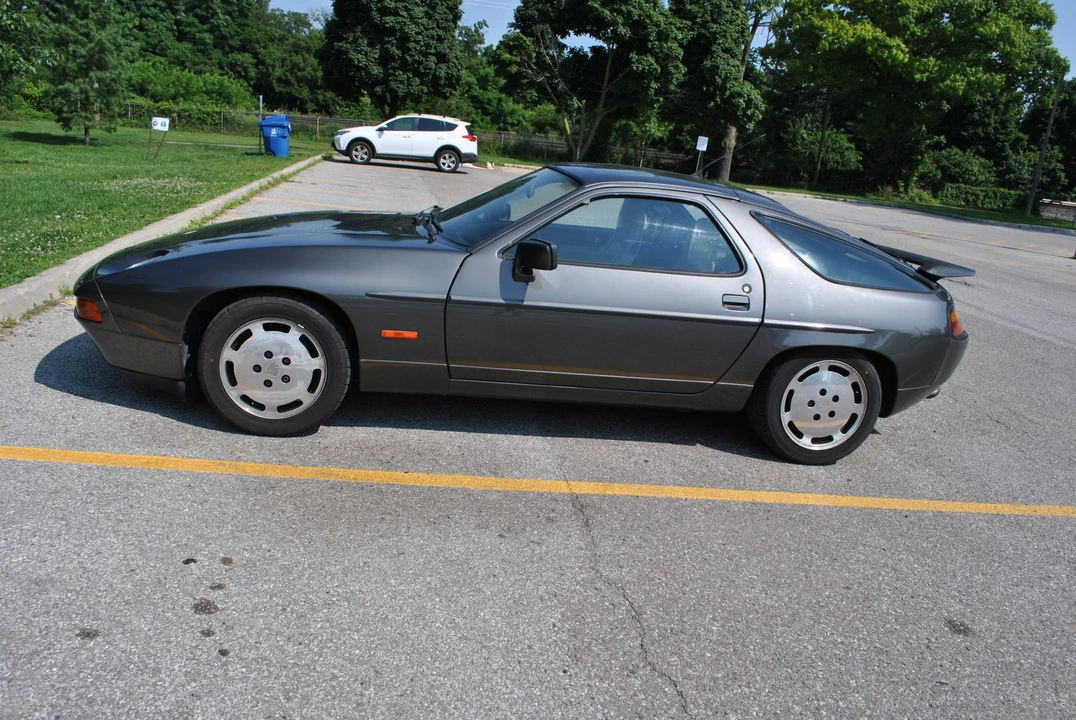 1989 Porsche 928 S4 - Image 11 of 31